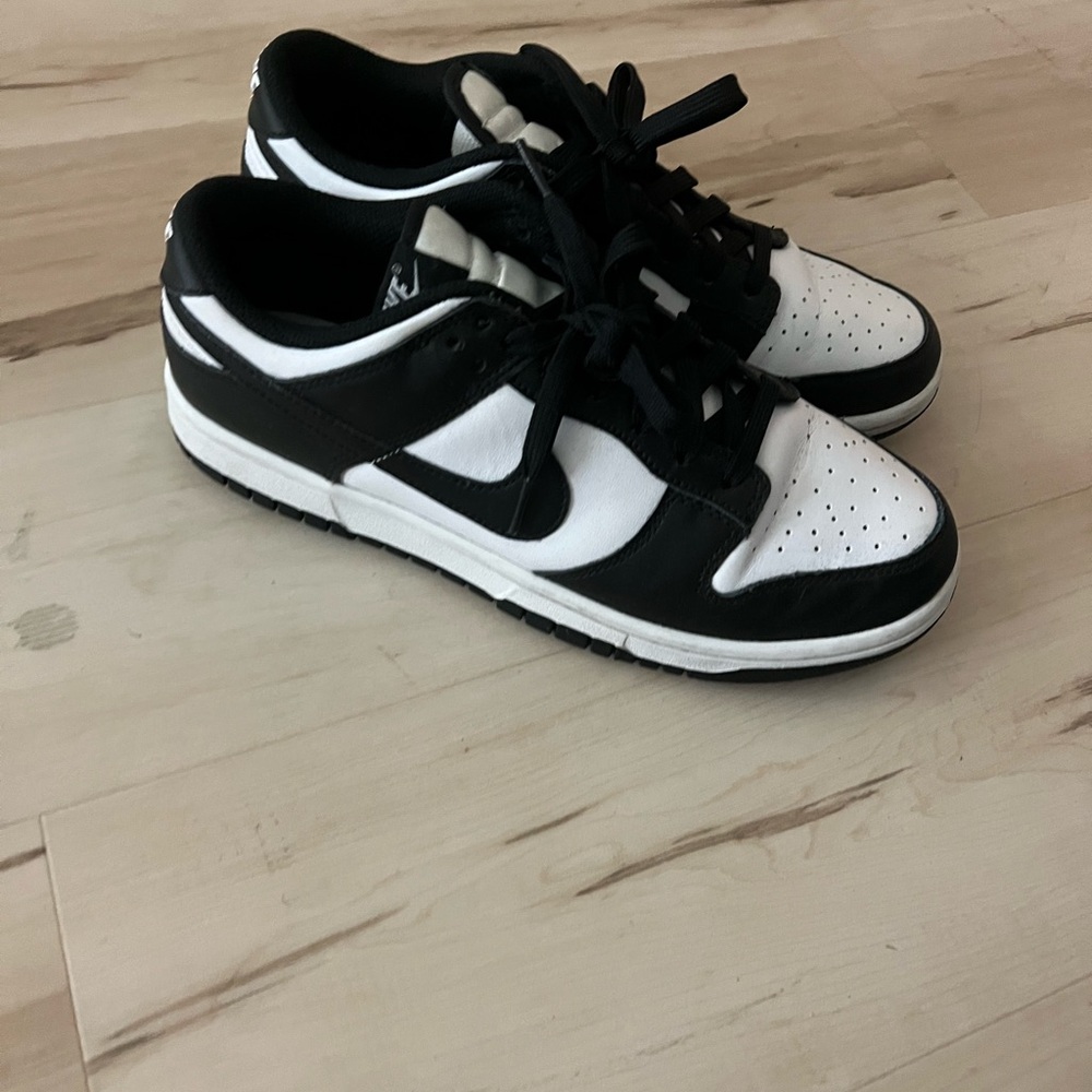 Nike Panda Dunks